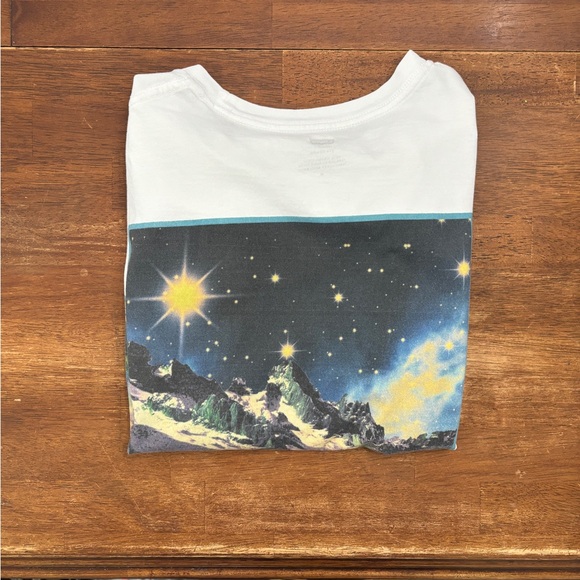 Levi’s Graphic Tee - Picture 3 of 6